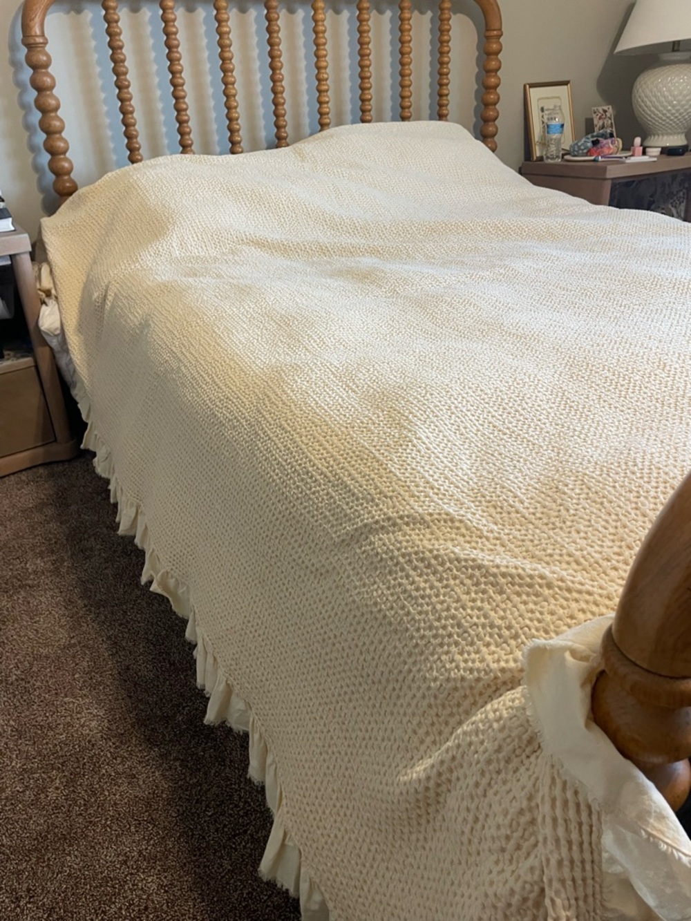 Cream Waffle Knit Throw with Ruffle Edge queen size - Picture 4 of 5